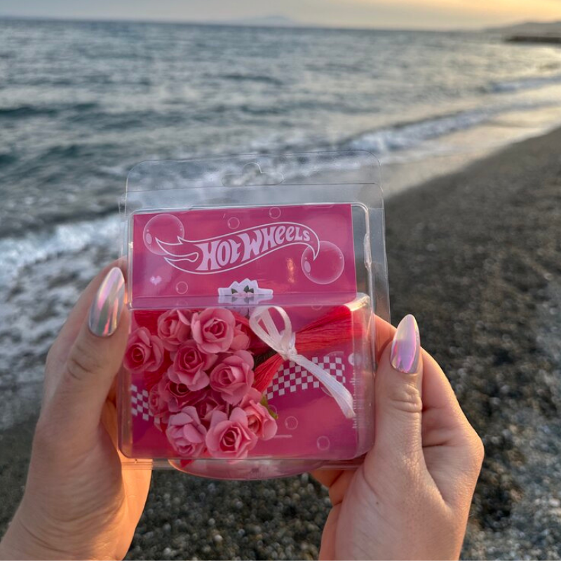 Personalized Mirrored LoveWheels Daisy Bouquet
